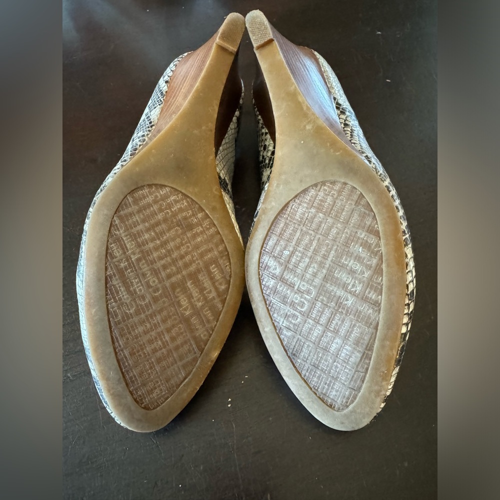 Calvin Klein Yana Wedge Heel Snakeskin print size 8 - Picture 13 of 13